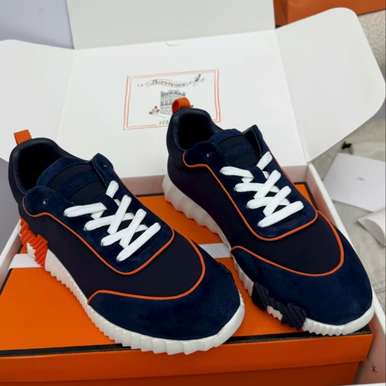 Mens H shoes