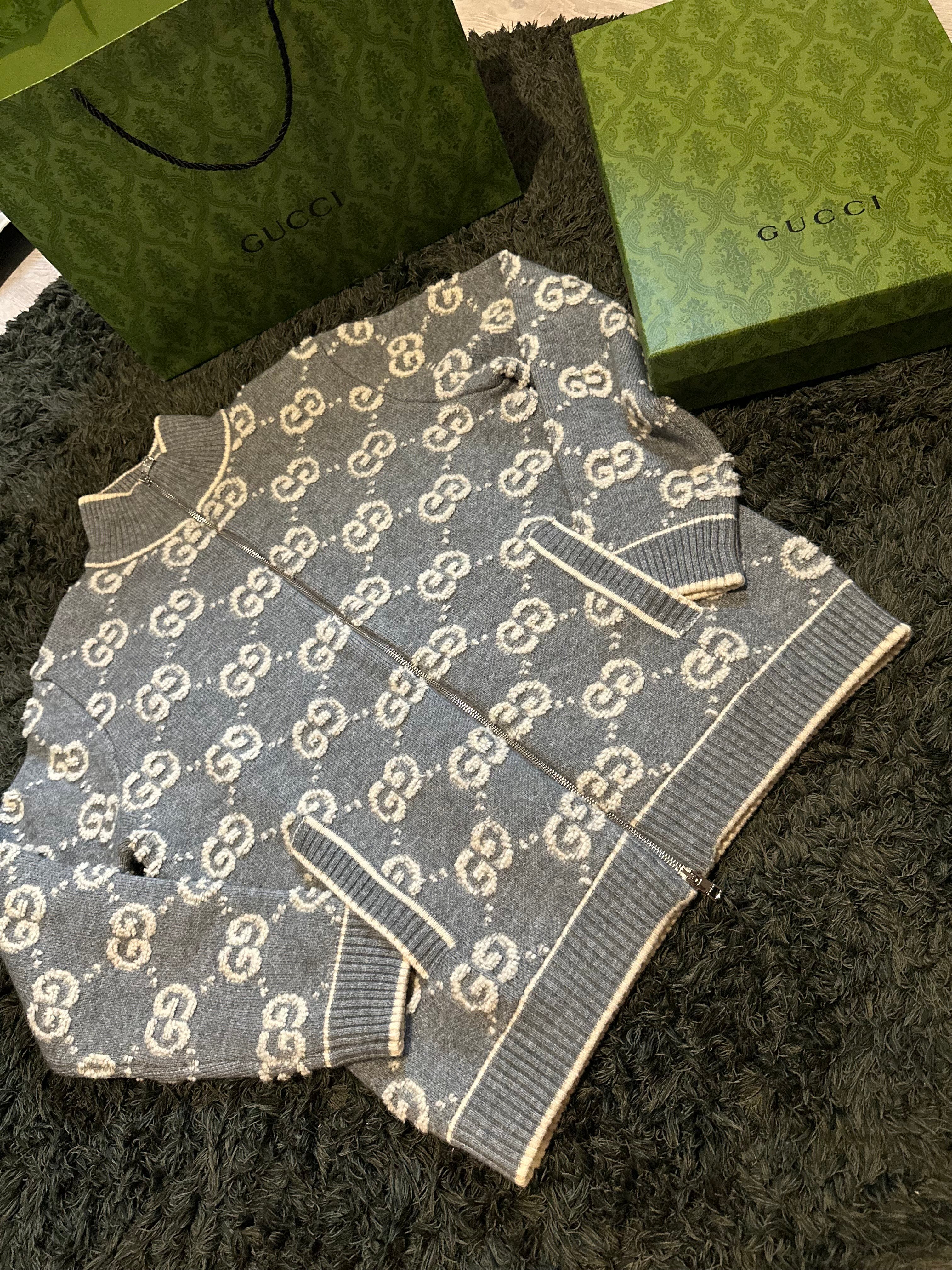 GG print fleece